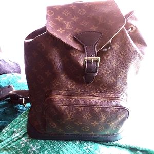 Gorgeous Authentic Louis Vuitton Montsouris Backpack GM "No scuffs, marks, etc"